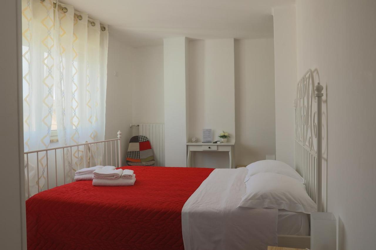Bed&Bread Piazza 'Nzegna Panzió Carovigno Kültér fotó